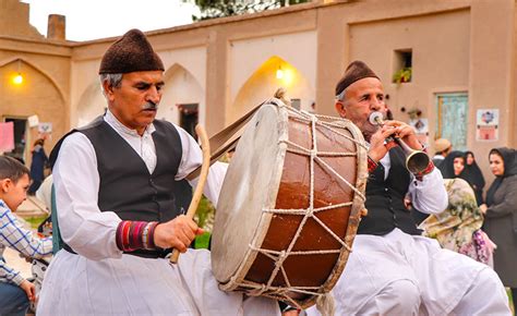 Vahkan Night: A Celebration of Iranian Music and Culture!  A Mesmerizing Journey Through Timeless Melodies and Exquisite Persian Aesthetics